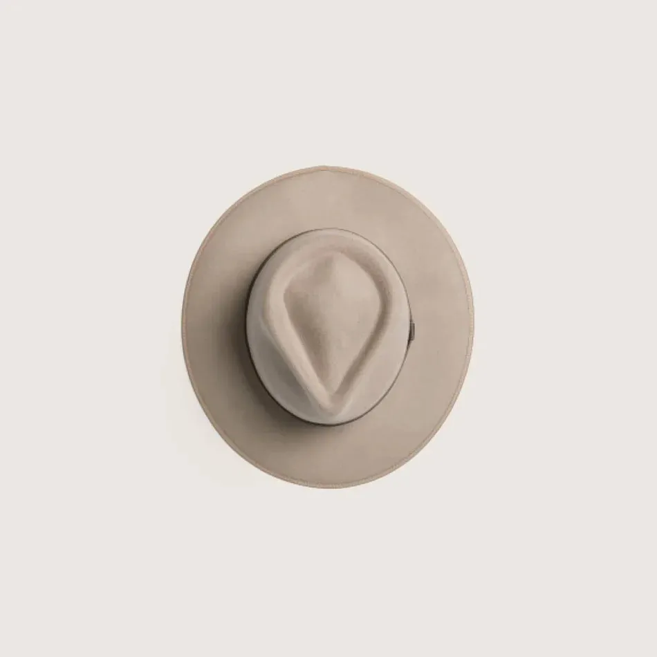 Calloway //  Fawn