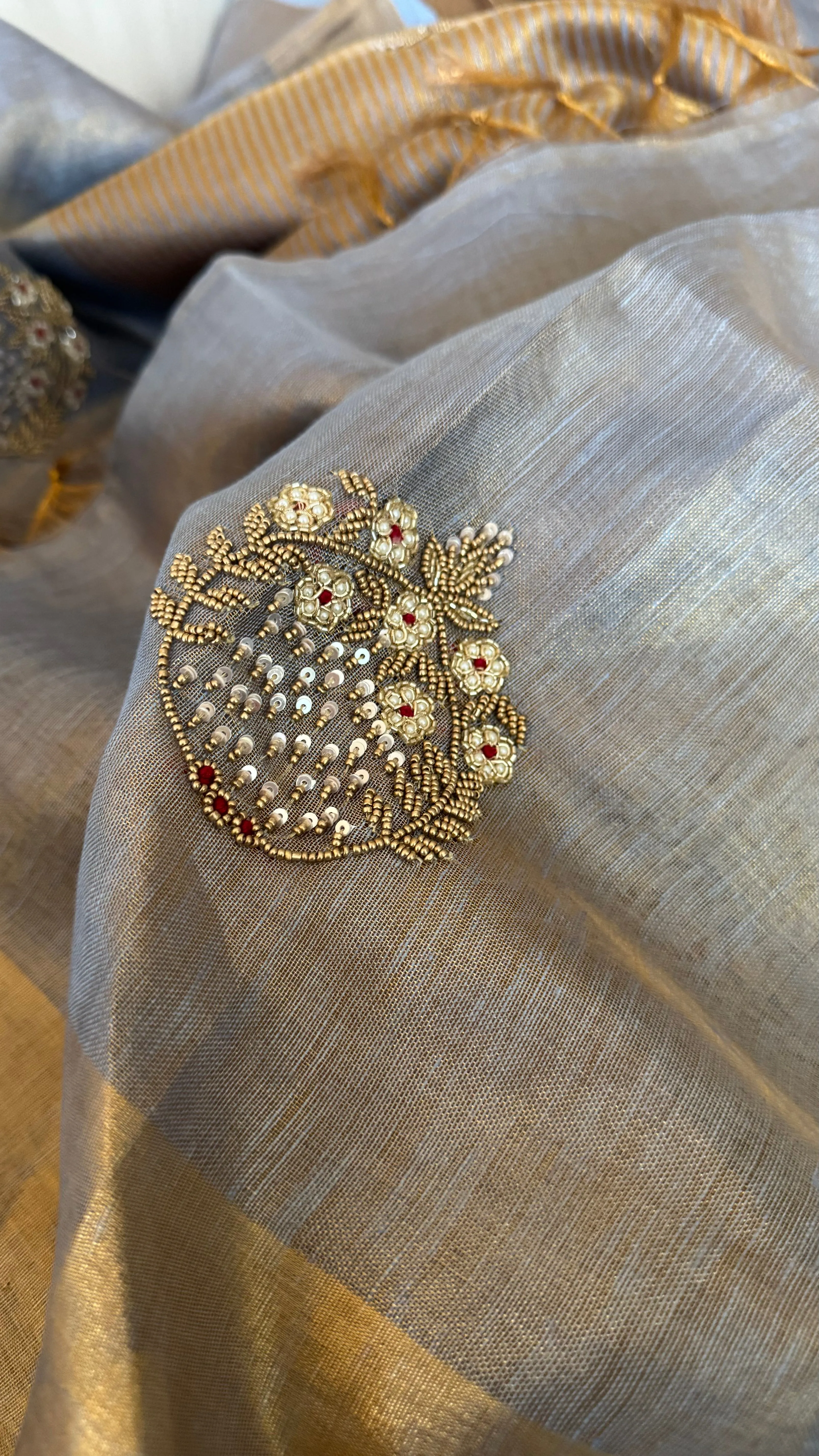 Dual Tone Grey Silver Gold Tone Tissue Linen Saree