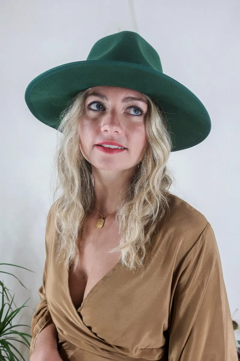 Sierra Wide Brim Hat in Forest Green
