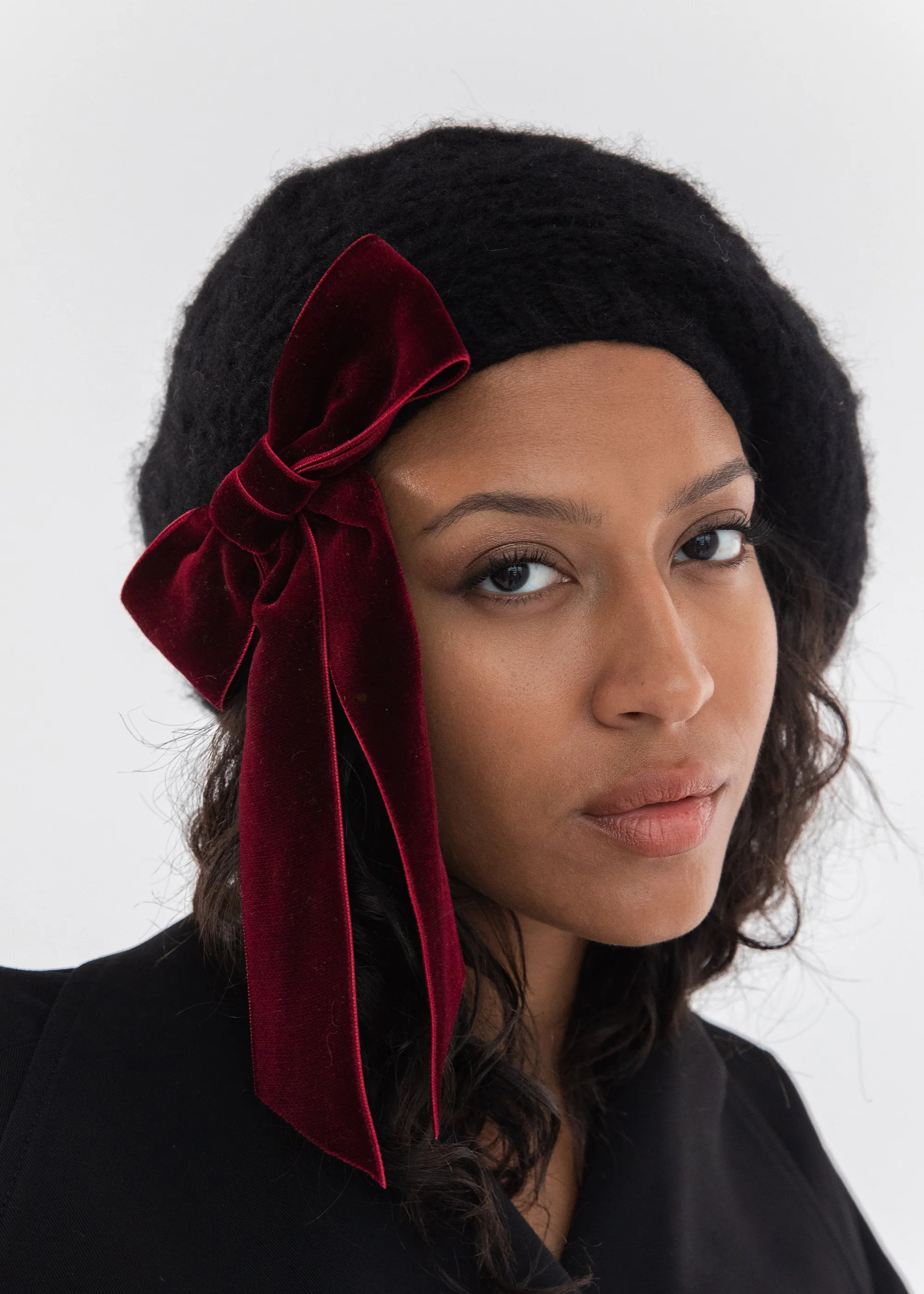 Wide Velvet Bow Beret -- Pinot